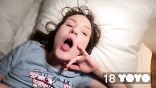 beautiful 18yo sucks dick